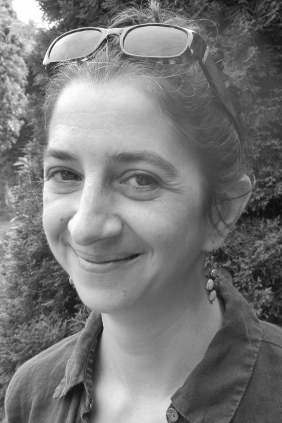 Headshot-PernaNicole