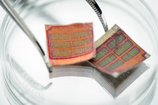 Woven solar textiles